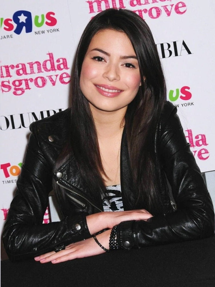 Miranda Cosgrove 8.5 x 11 Candid Color Photograph Art Print Photo Collectibles:Photographic Images:Photographs Style Your Walls